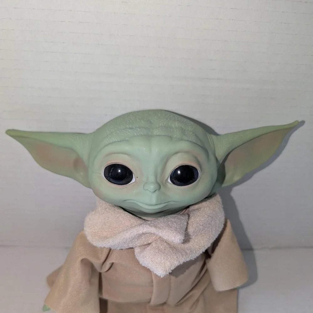 Star Wars The Child Grogu Baby Yoda Hasbro Plush 2020 Lucasfilm Mandalorian